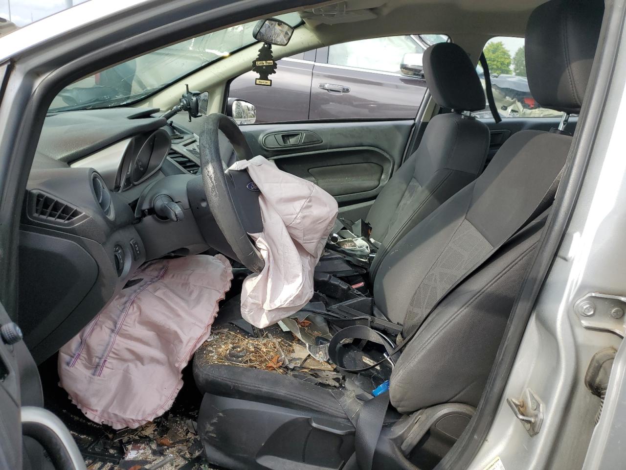 2011 Ford Fiesta Se VIN: 3FADP4BJ3BM198654 Lot: 73142094