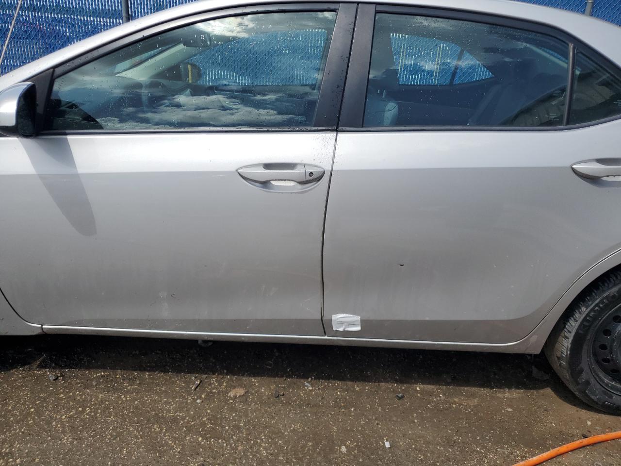 VIN 2T1BURHE5JC055097 2018 TOYOTA COROLLA no.12