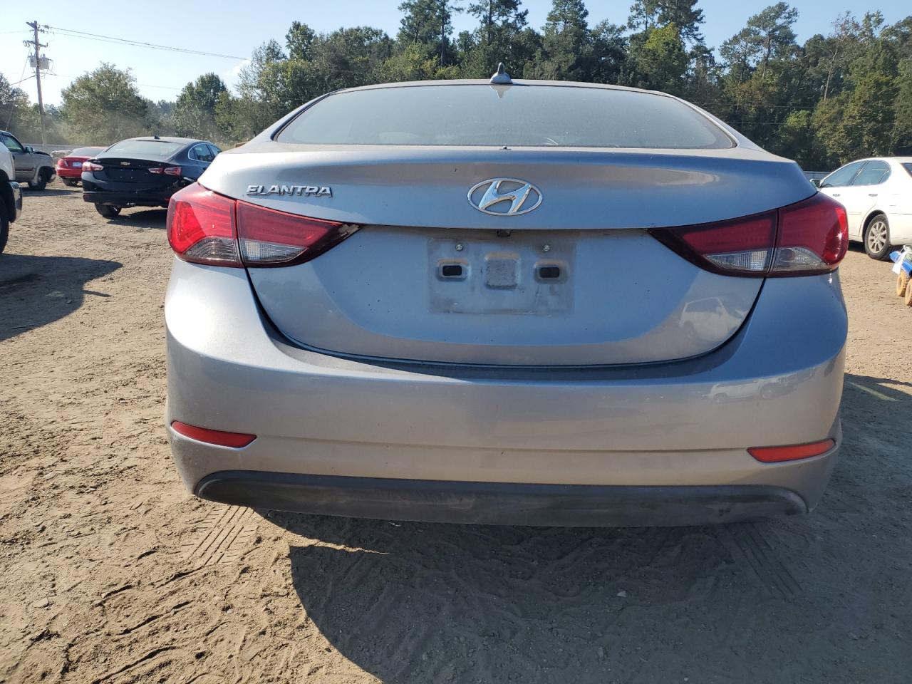 5NPDH4AE1GH747678 2016 Hyundai Elantra Se