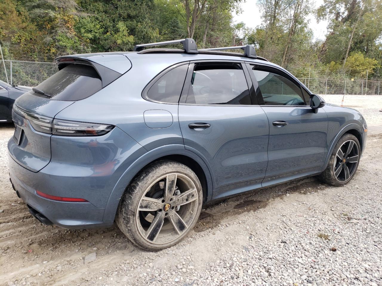 2019 Porsche Cayenne - Image 3
