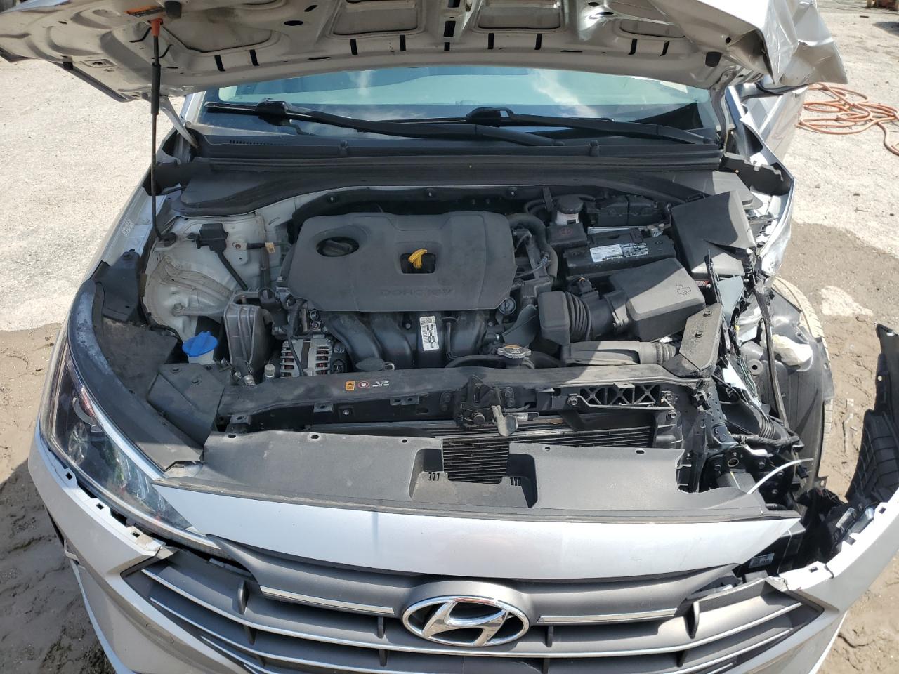 KMHD74LF9LU077365 2020 Hyundai Elantra Se