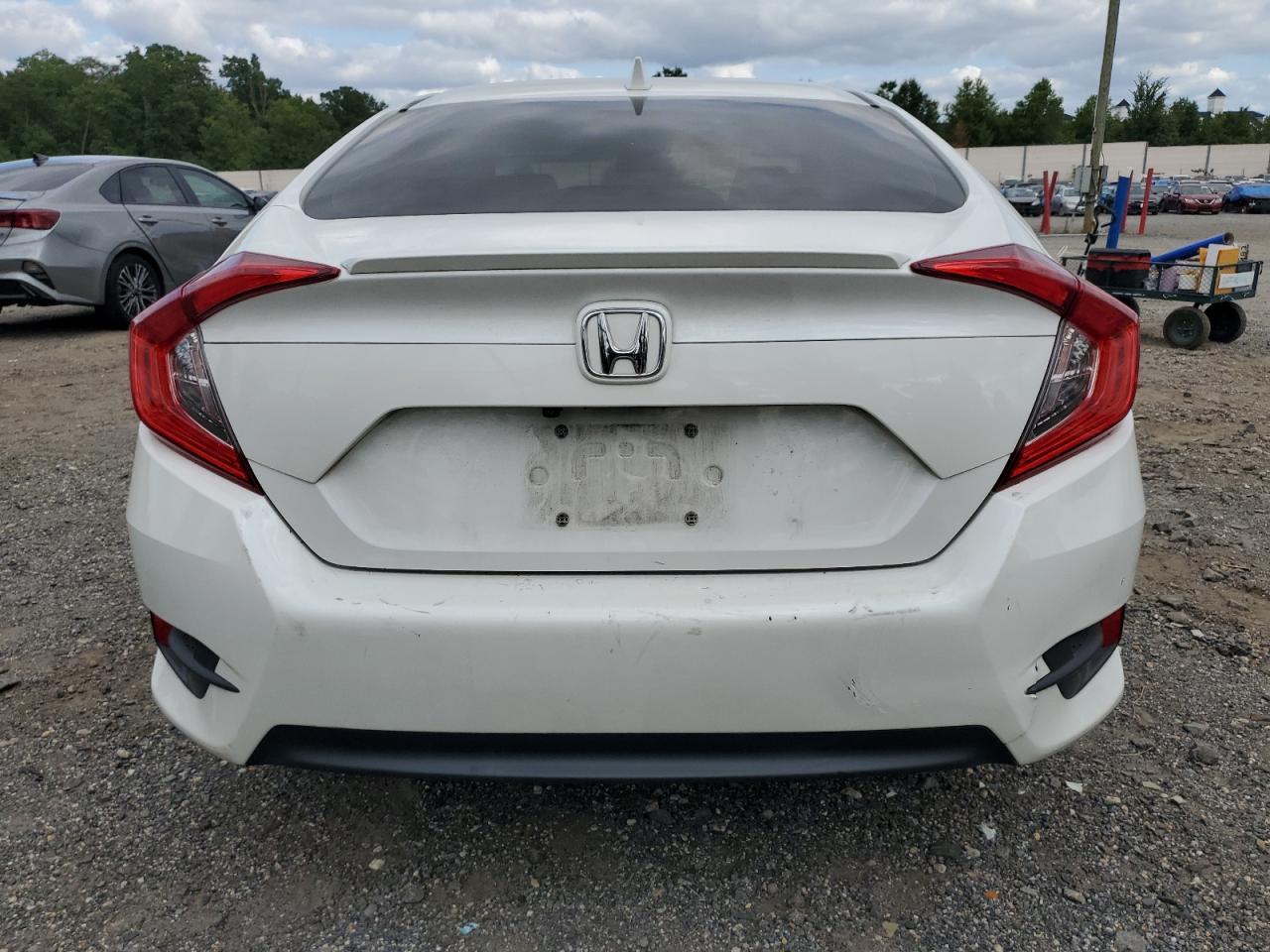 19XFC1F33GE000083 2016 Honda Civic Ex