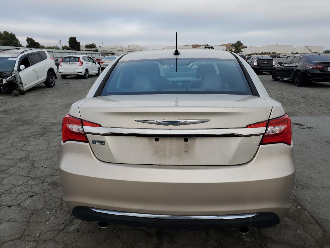 2013 Chrysler 200 Touring VIN: 1C3CCBBG9DN659024 Lot: 73047194