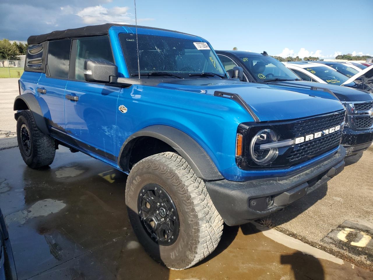 2022 Ford Bronco - Image 4