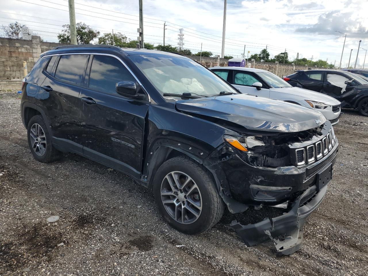 2017 Jeep Compass Latitude VIN: 3C4NJDBB2HT639732 Lot: 71835204