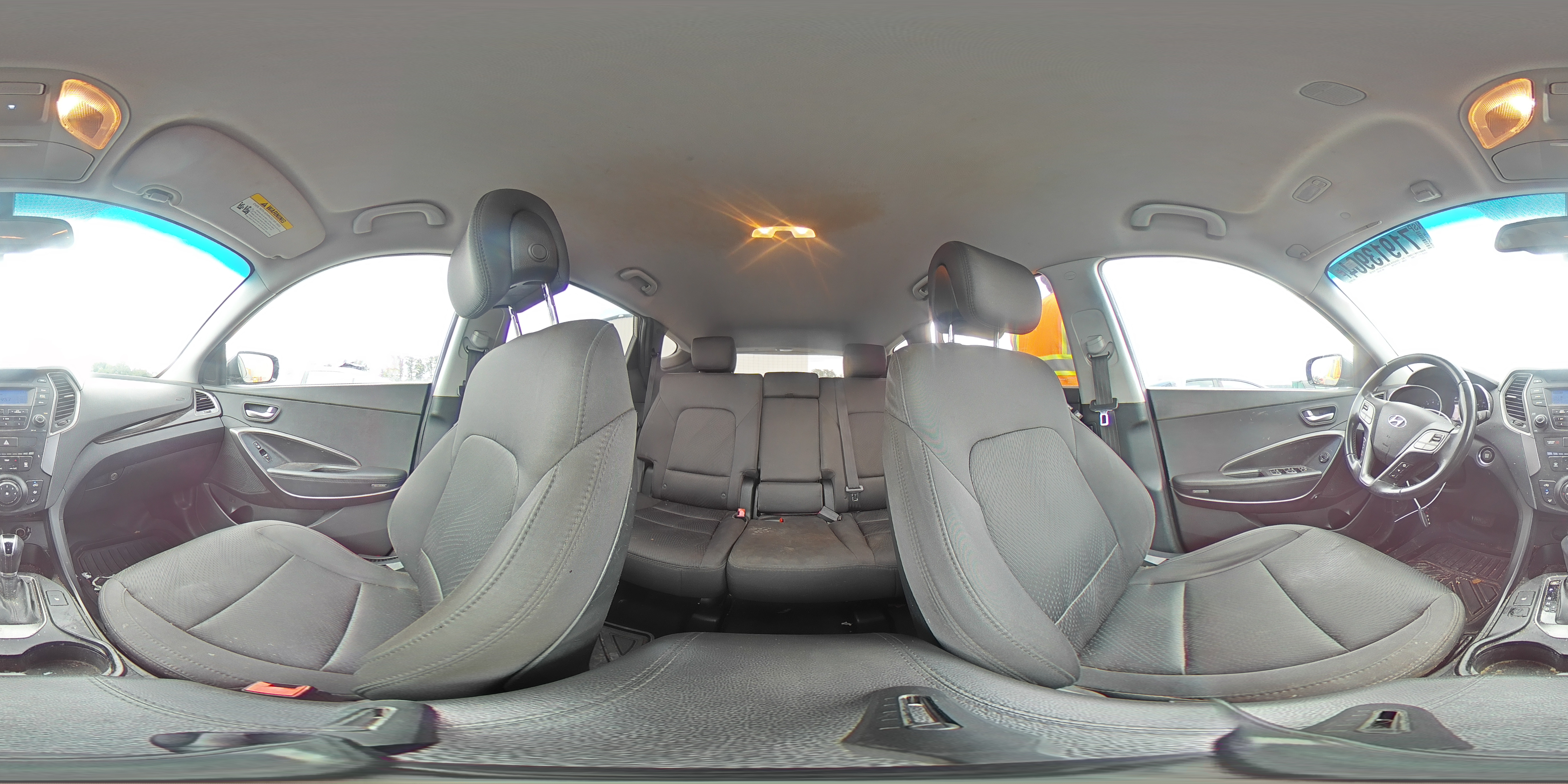 2013 Hyundai Santa Fe - Image 13