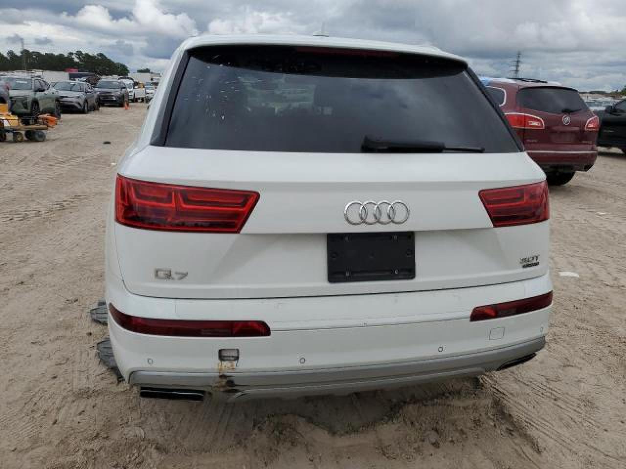 2017 Audi Q7 Premium Plus VIN: WA1LAAF79HD028916 Lot: 71135184