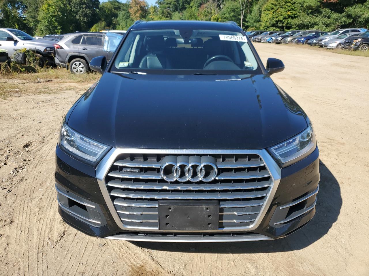 WA1LAAF70JD025604 2018 Audi Q7 Premium Plus