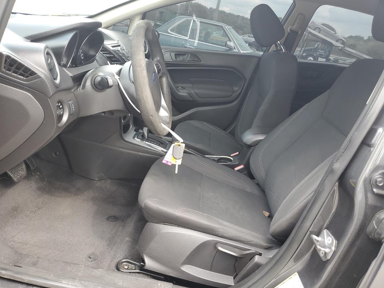 3FADP4BJ3JM131583 2018 Ford Fiesta Se