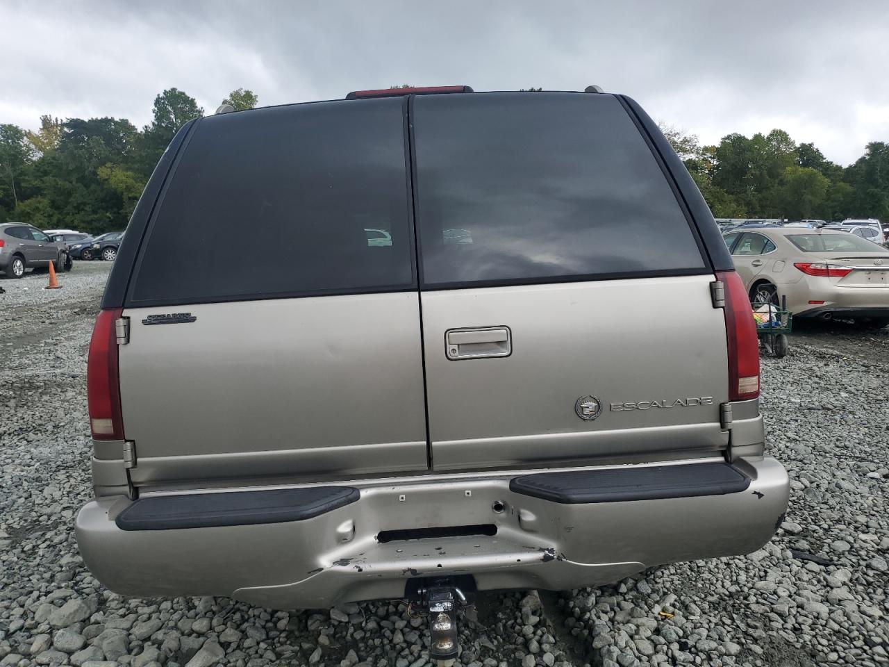 2000 Cadillac Escalade VIN: 1GYEK13R5YR112858 Lot: 71651294