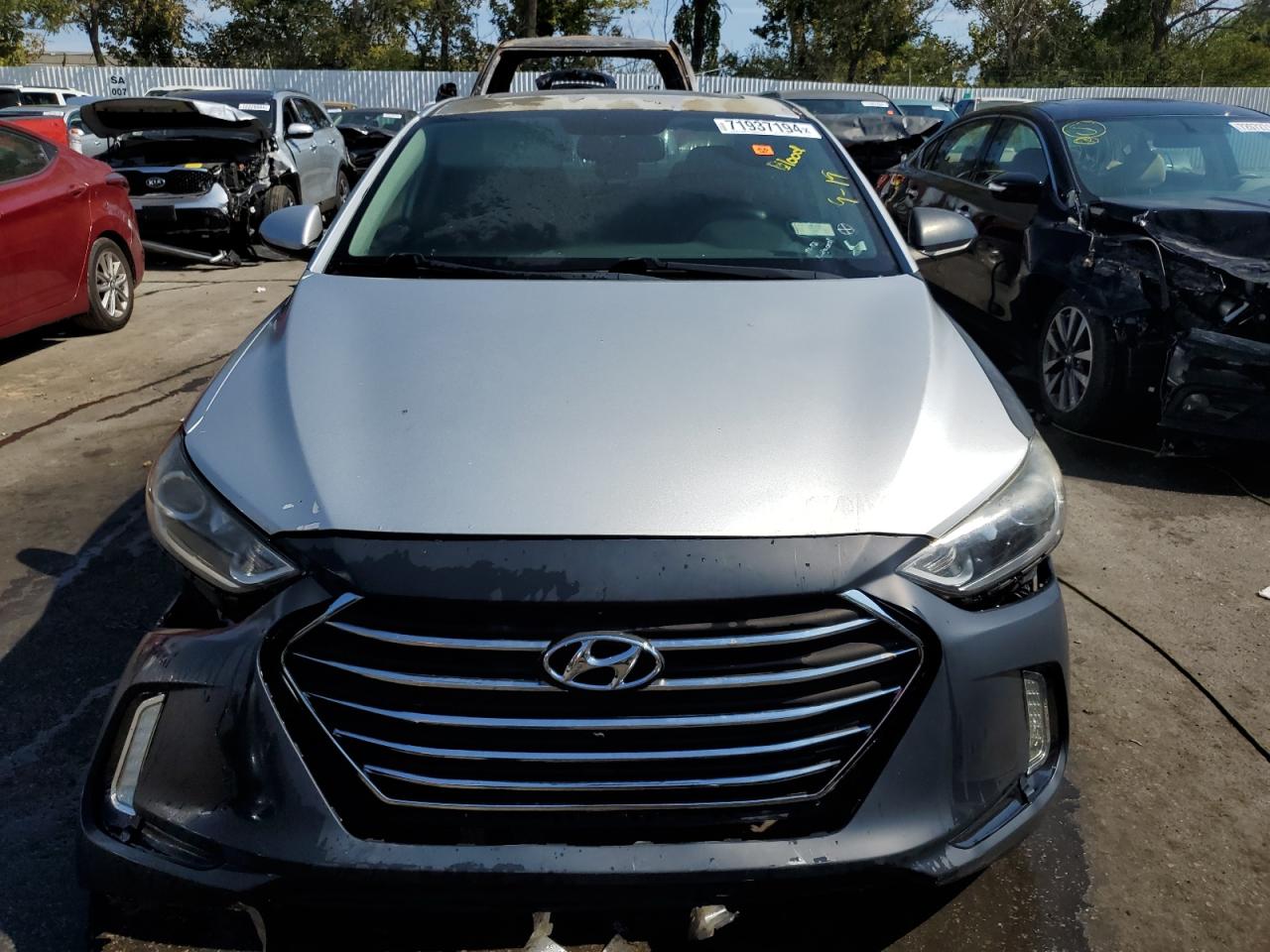 2017 Hyundai Elantra - Image 5
