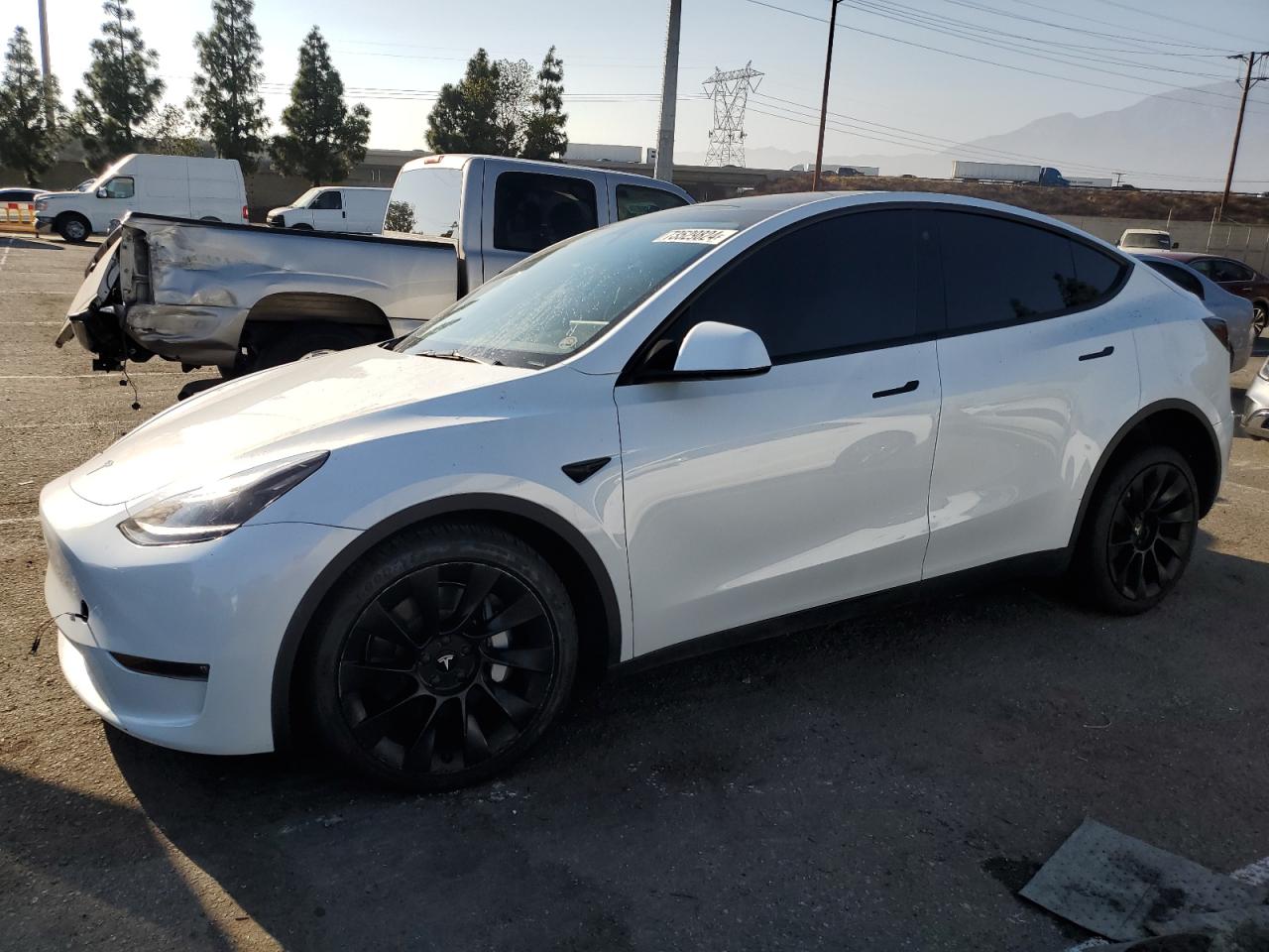 VIN 7SAYGDEE5PF690112 2023 TESLA MODEL Y no.1