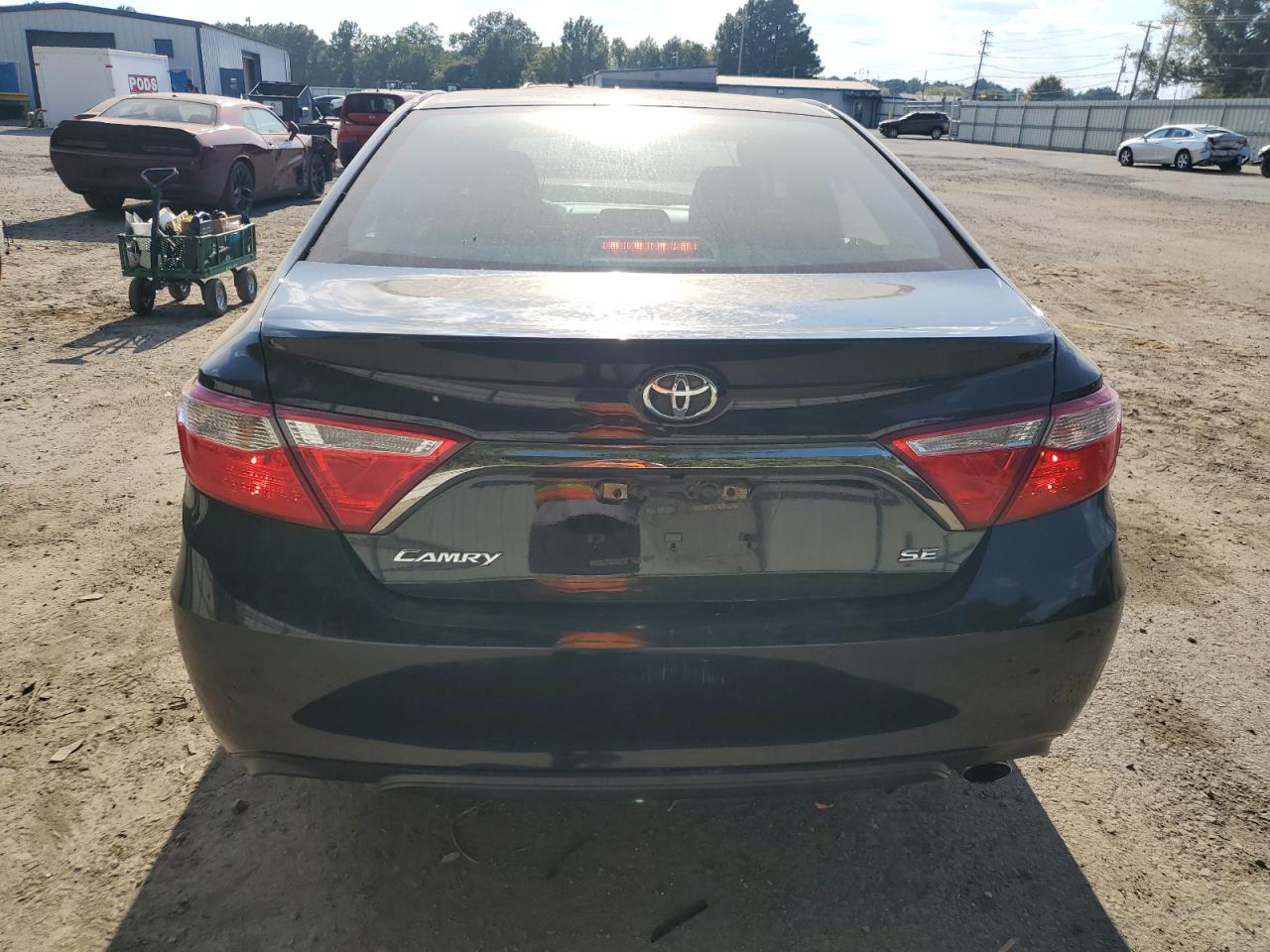 2015 Toyota Camry Le VIN: 4T1BF1FKXFU023191 Lot: 73957304