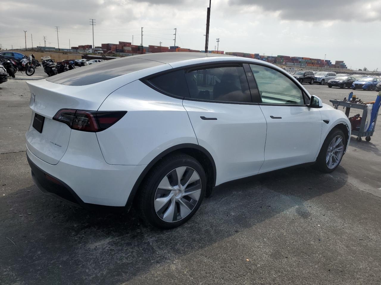 VIN 7SAYGAEE1RF064428 2024 TESLA MODEL Y no.3