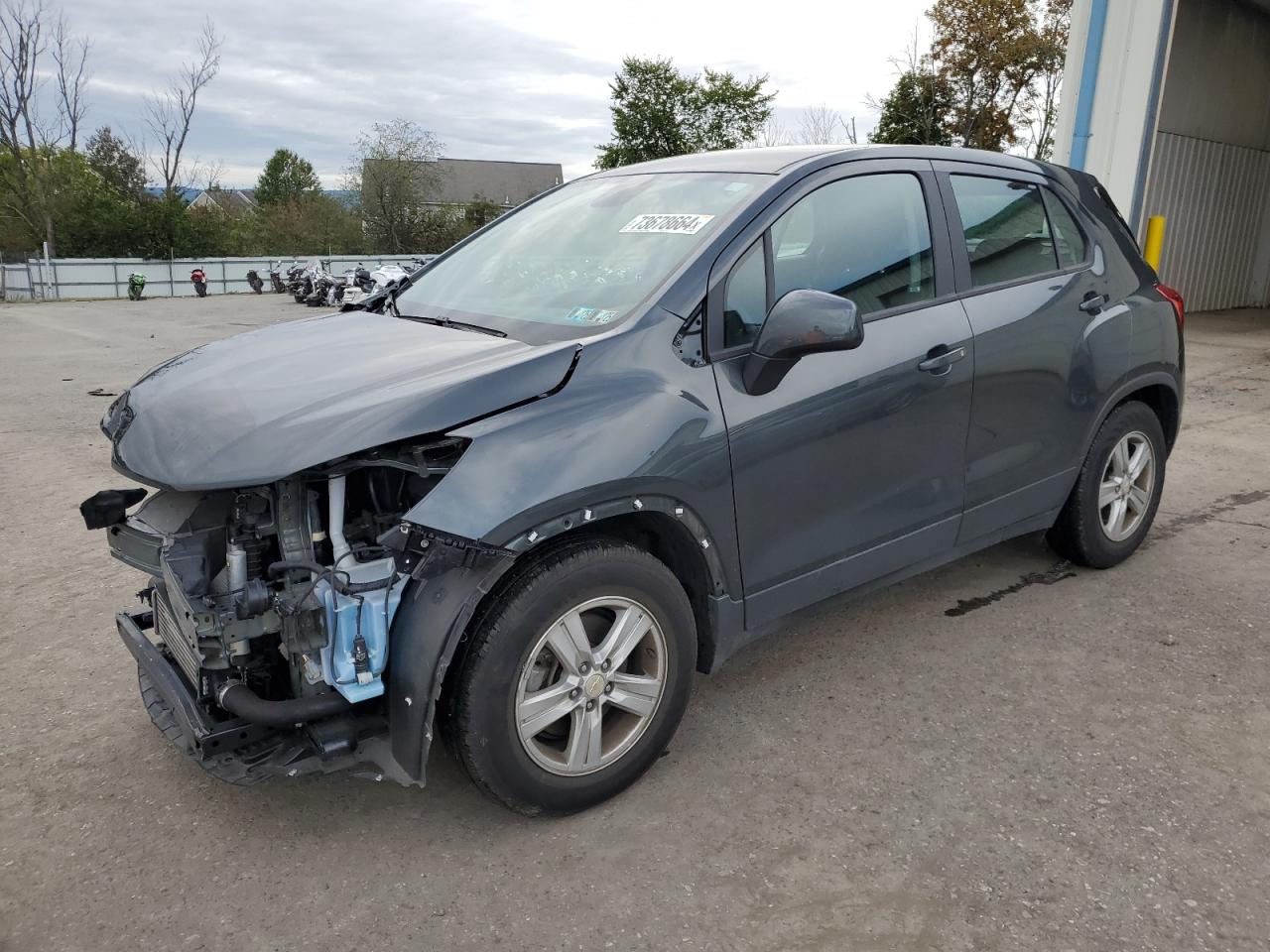 3GNCJKSB8LL152126 2020 CHEVROLET TRAX - Image 1