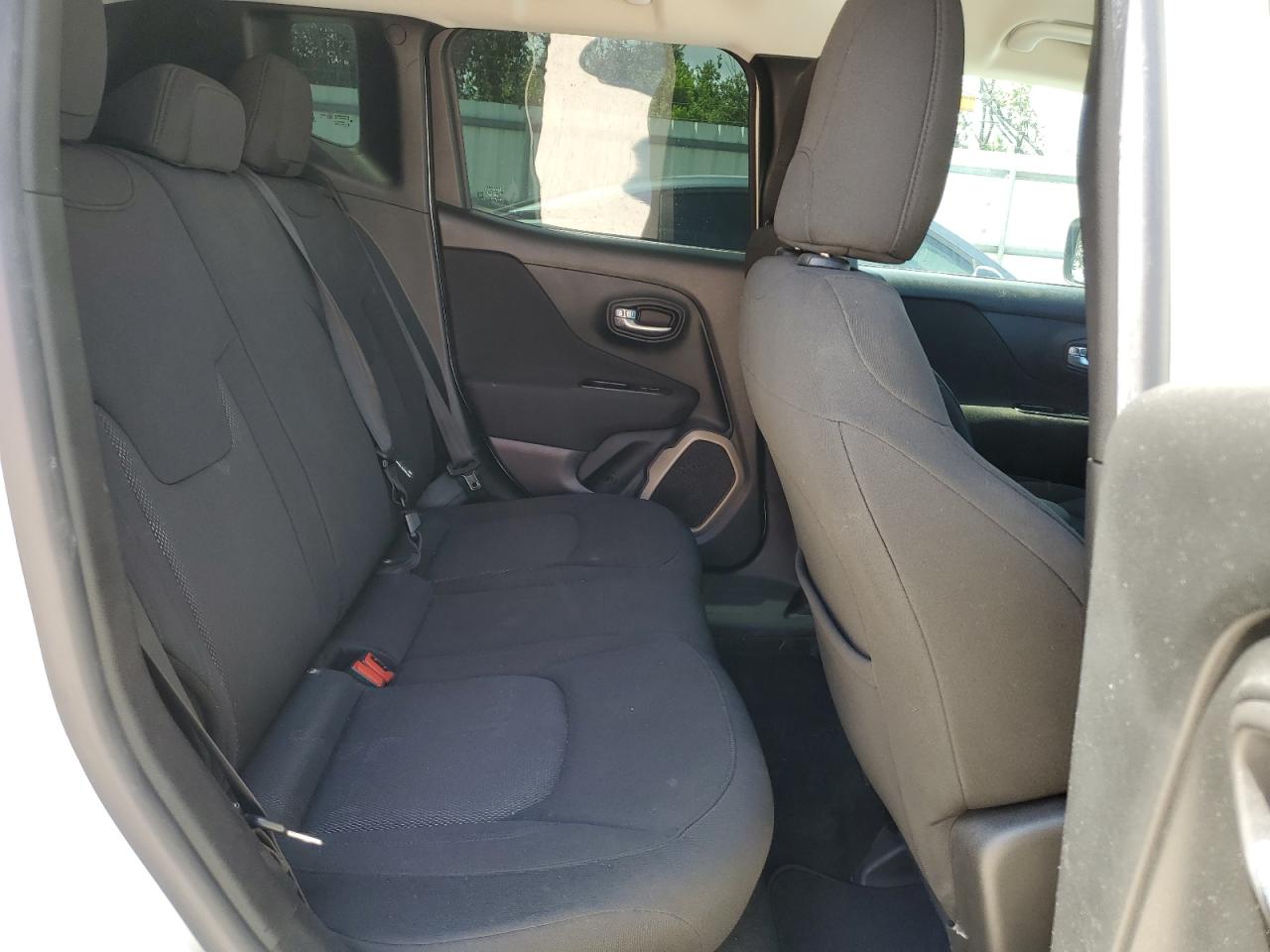 ZACCJABT9GPD84887 2016 Jeep Renegade Latitude