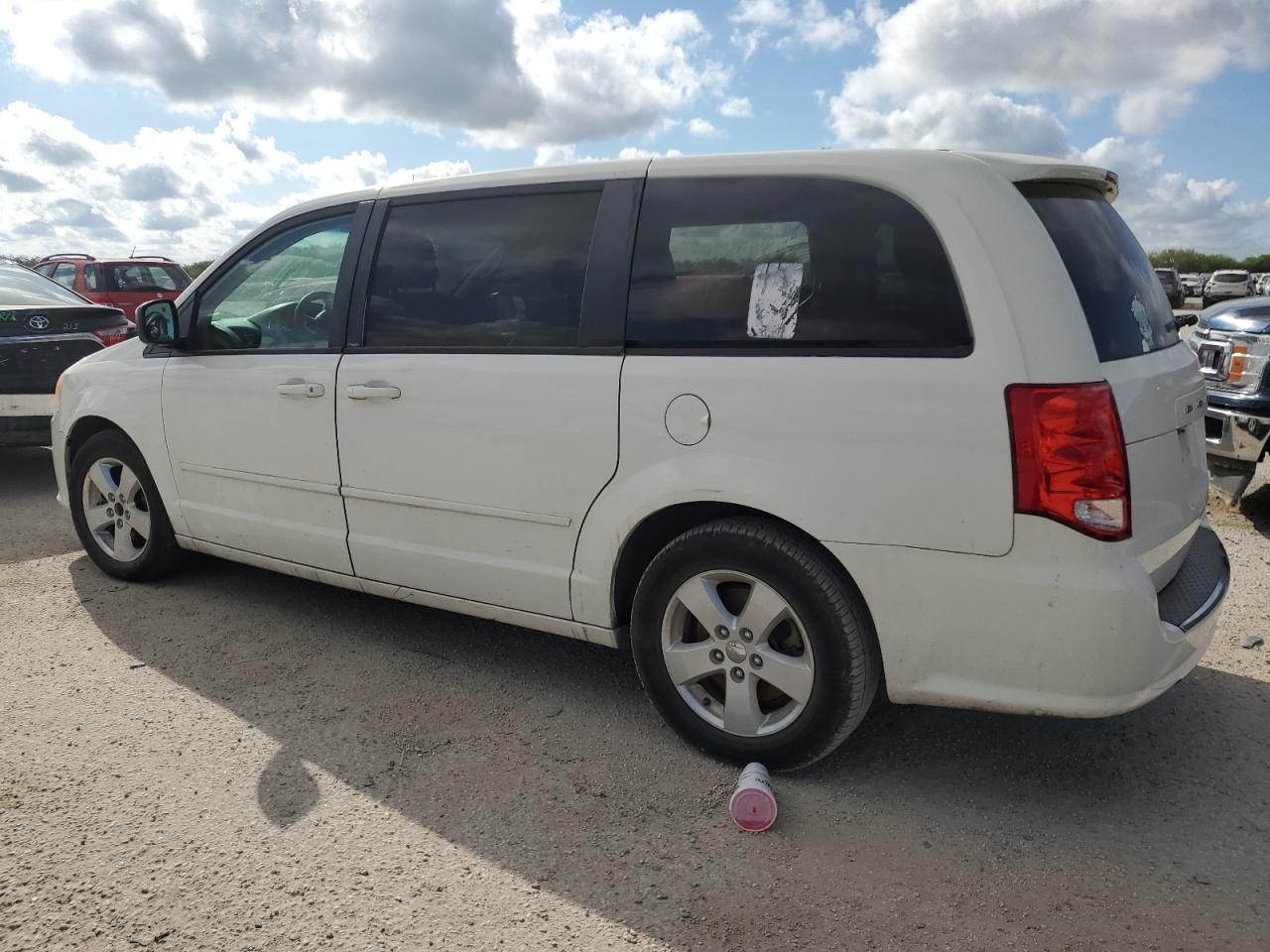 2013 Dodge Caravan - Image 2