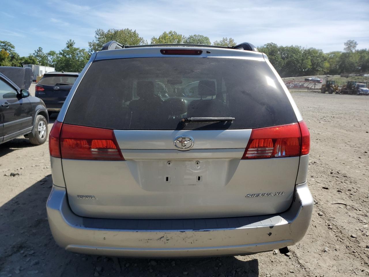 2004 Toyota Sienna Xle VIN: 5TDZA22C24S050392 Lot: 71148524