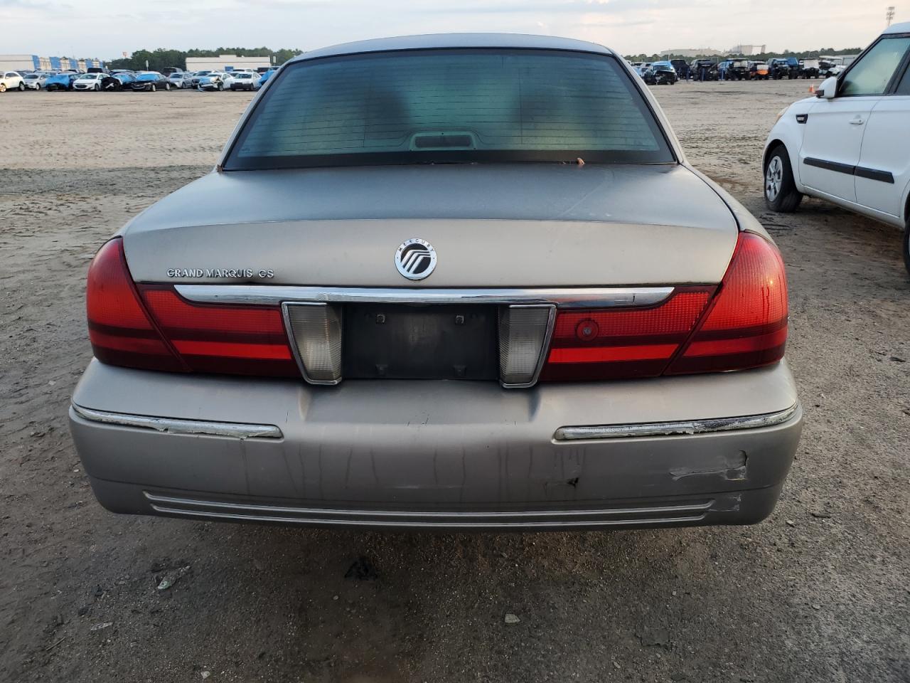 2003 Mercury Grand Marquis Gs VIN: 2MEFM74W13X687614 Lot: 72050154