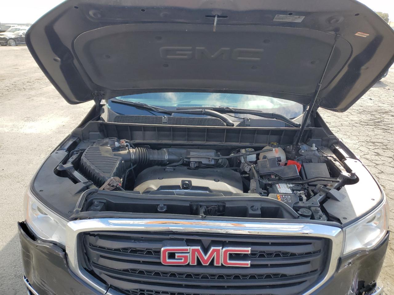 1GKKNRLA1JZ222552 2018 GMC Acadia Sle