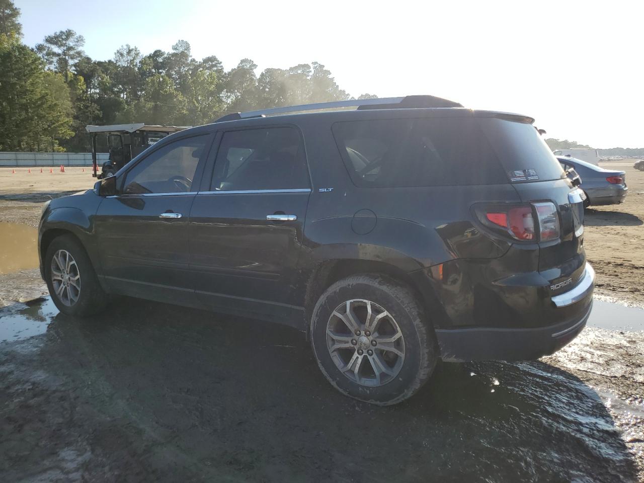 2013 GMC Acadia - Image 2