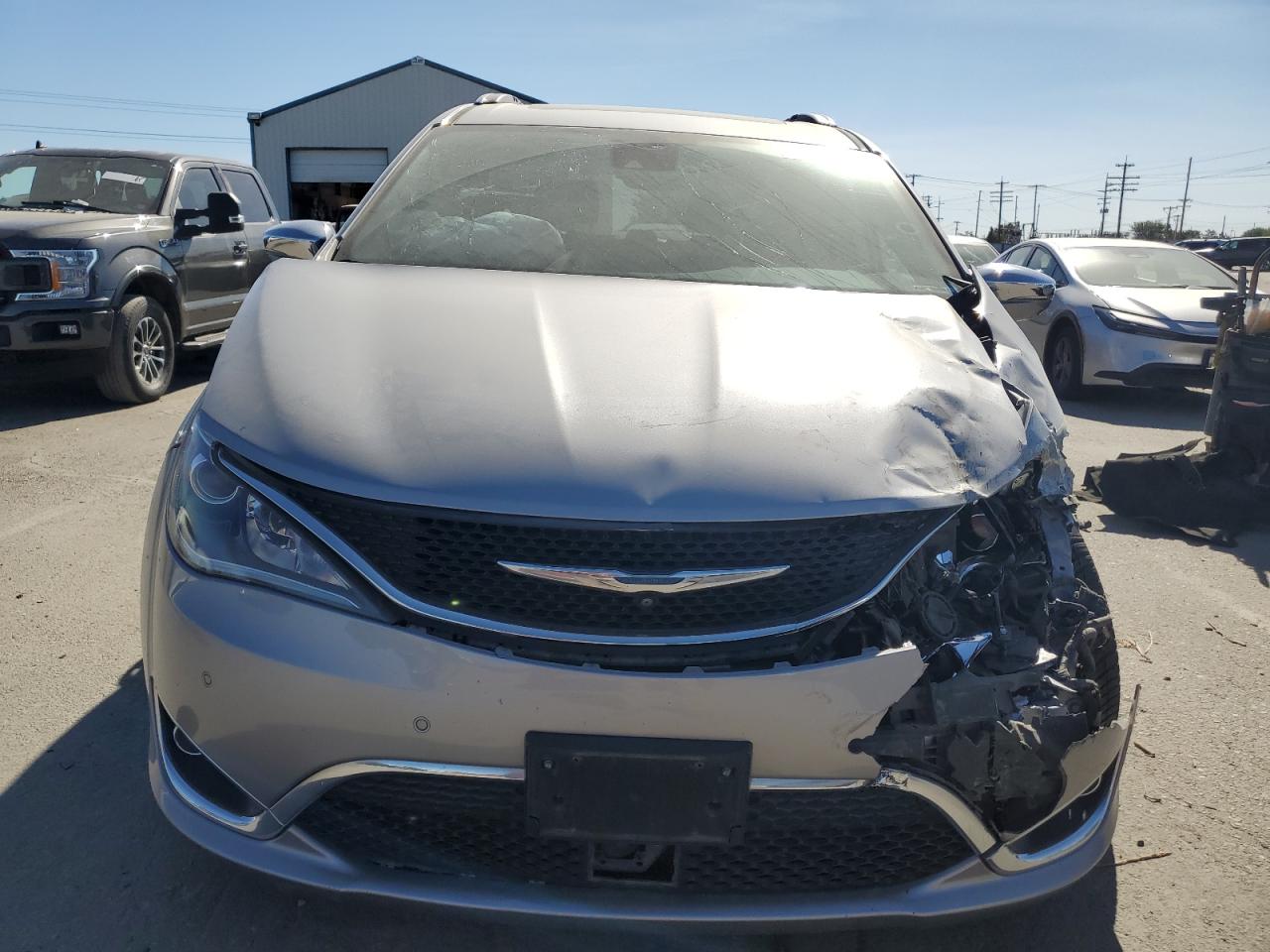 2C4RC1GG8HR512677 2017 Chrysler Pacifica Limited