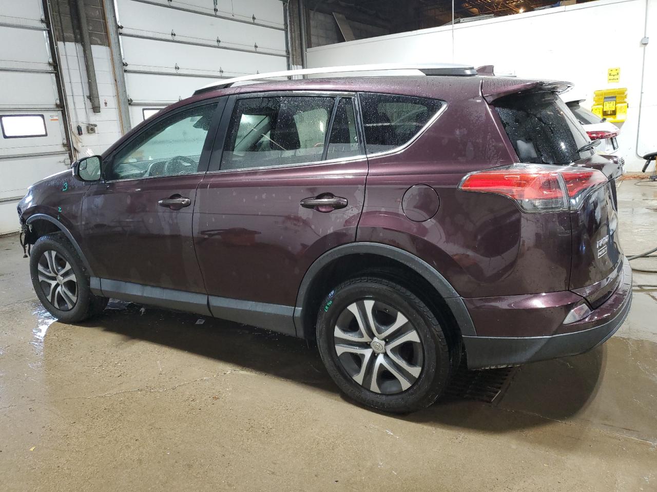 VIN 2T3BFREV3HW578780 2017 TOYOTA RAV4 no.2