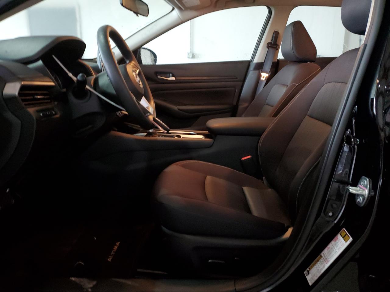 2024 Nissan Altima - Image 7