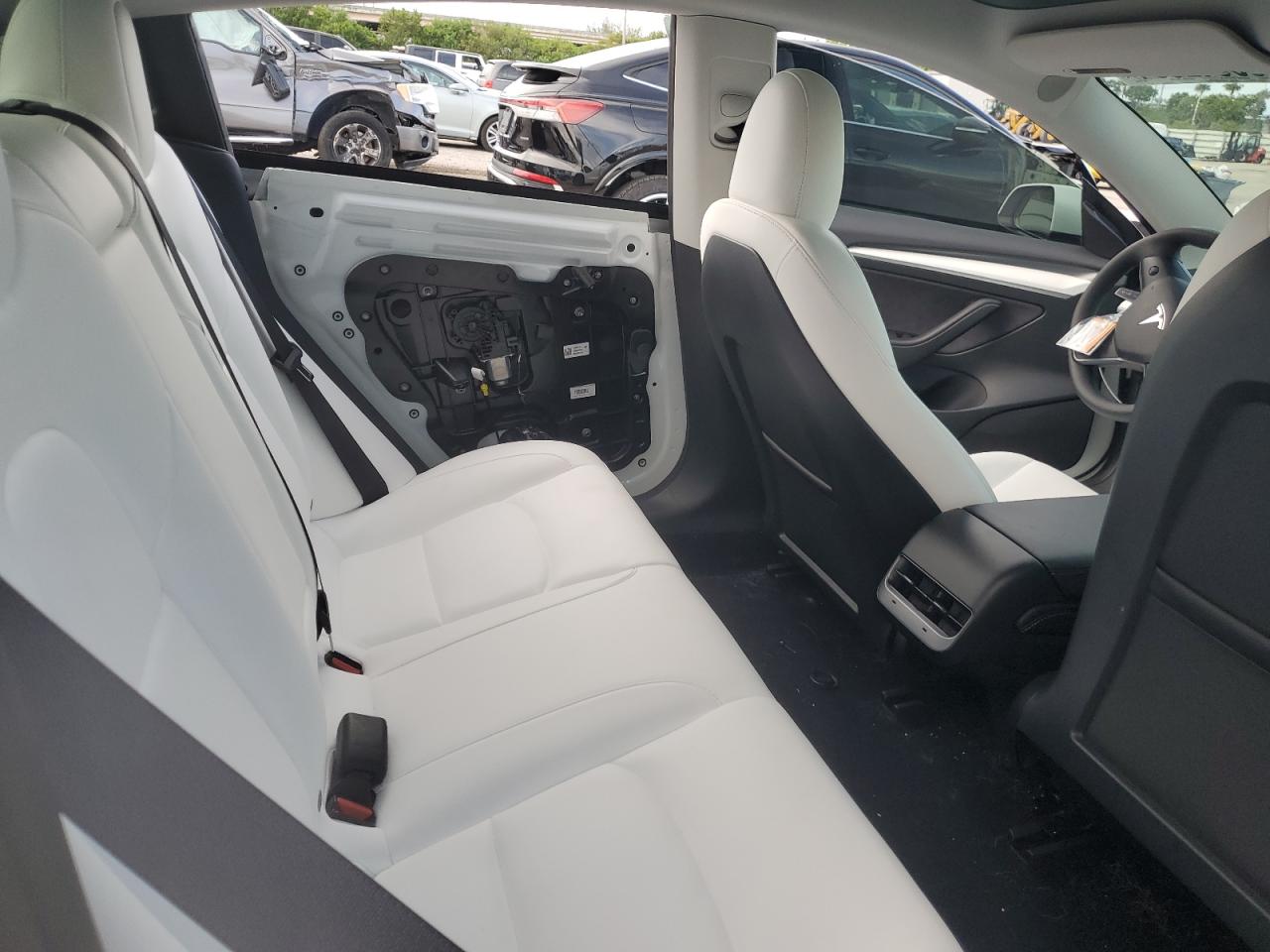 5YJ3E1EA9PF671040 2023 Tesla Model 3