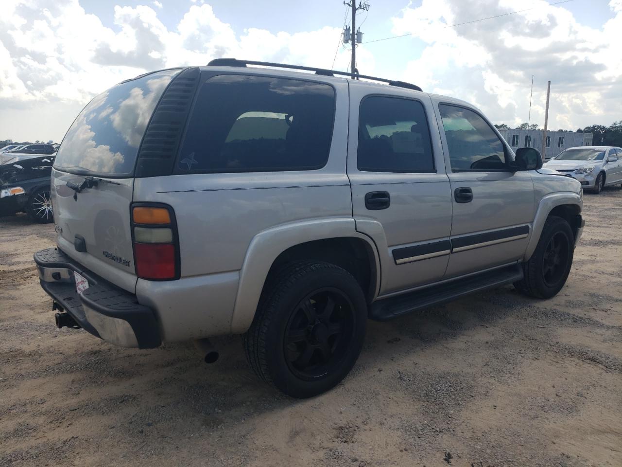 2004 Chevrolet Tahoe - Image 3
