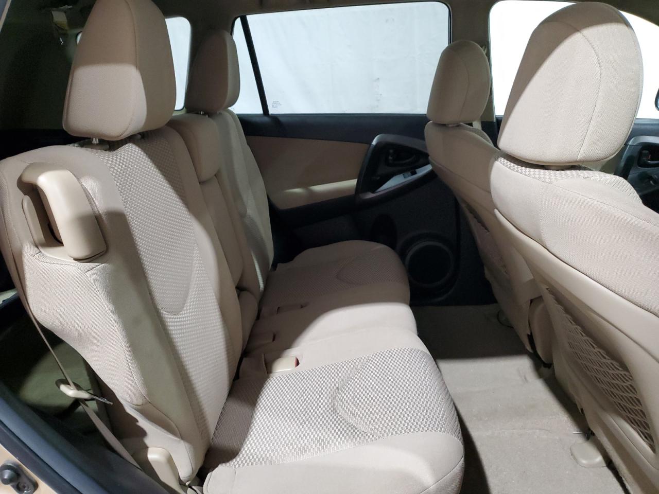 2011 Toyota RAV 4 - Image 11