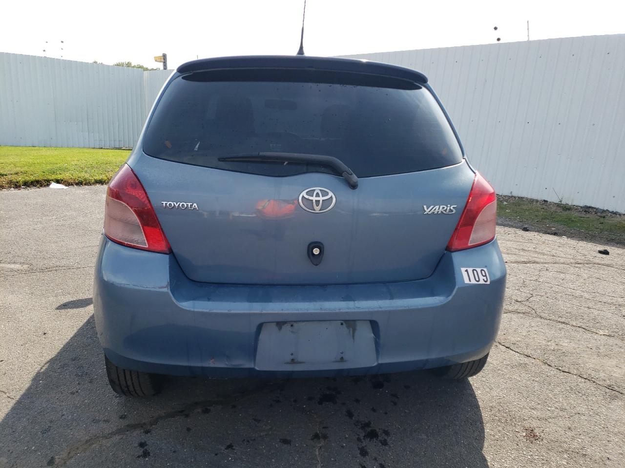 2007 Toyota Yaris VIN: JTDJT923775033629 Lot: 71766394