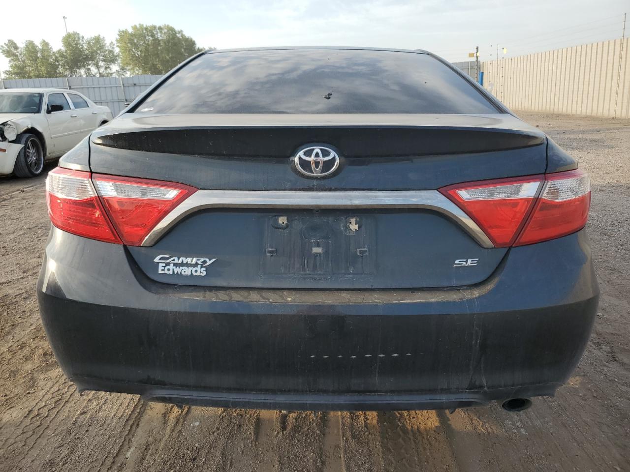 VIN 4T1BF1FK2GU612284 2016 TOYOTA CAMRY no.6