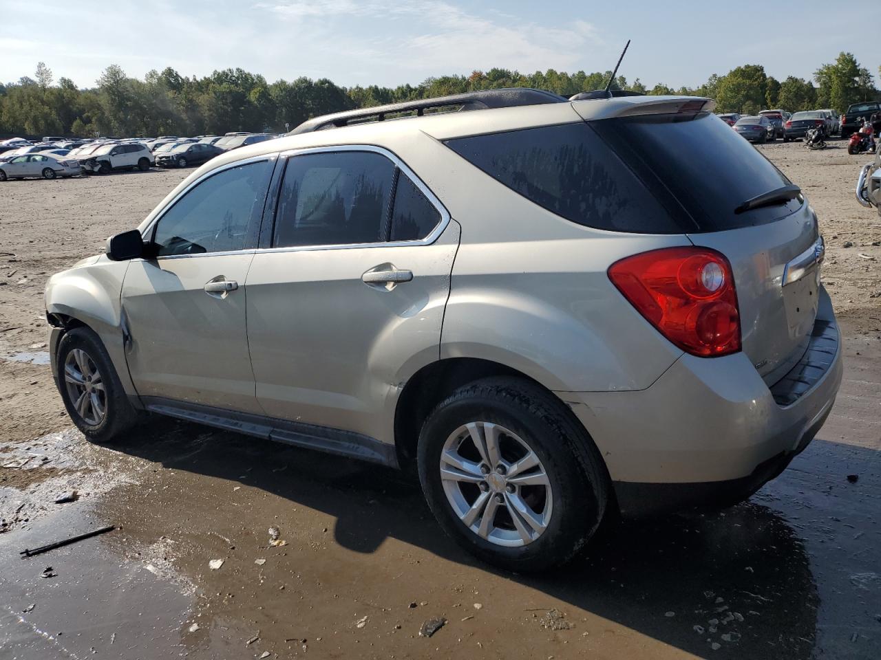 2GNFLFEKXF6266860 2015 CHEVROLET EQUINOX - Image 2