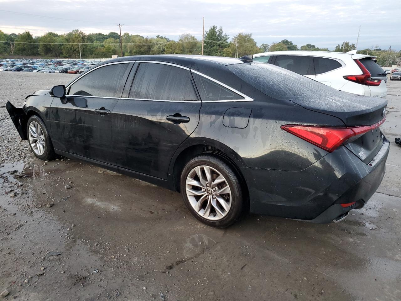 2021 Toyota Avalon - Image 2