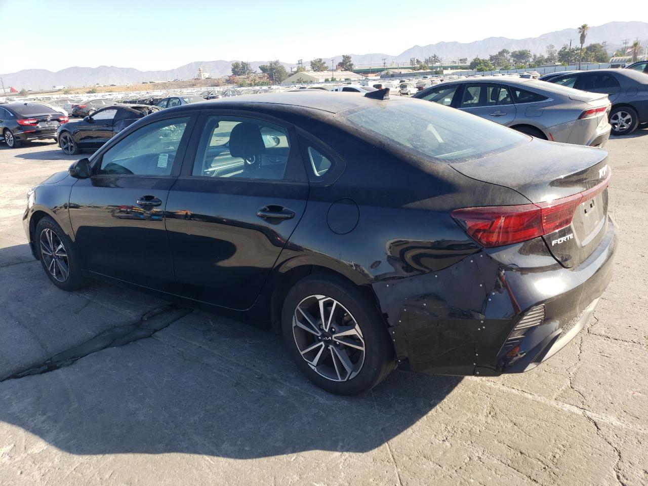 2022 Kia Forte - Image 2