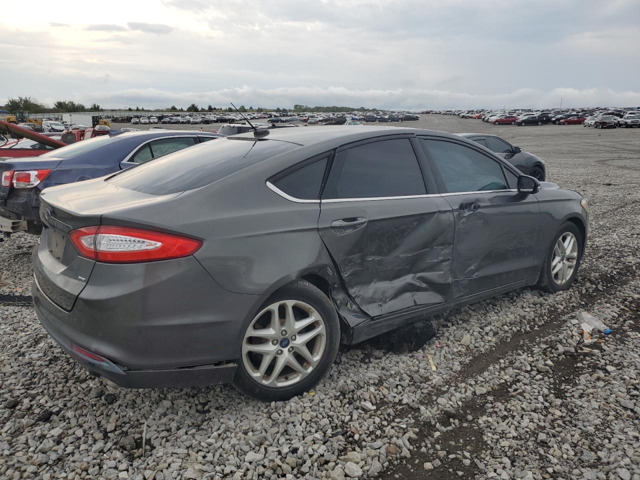 2016 Ford Fusion - Image 3