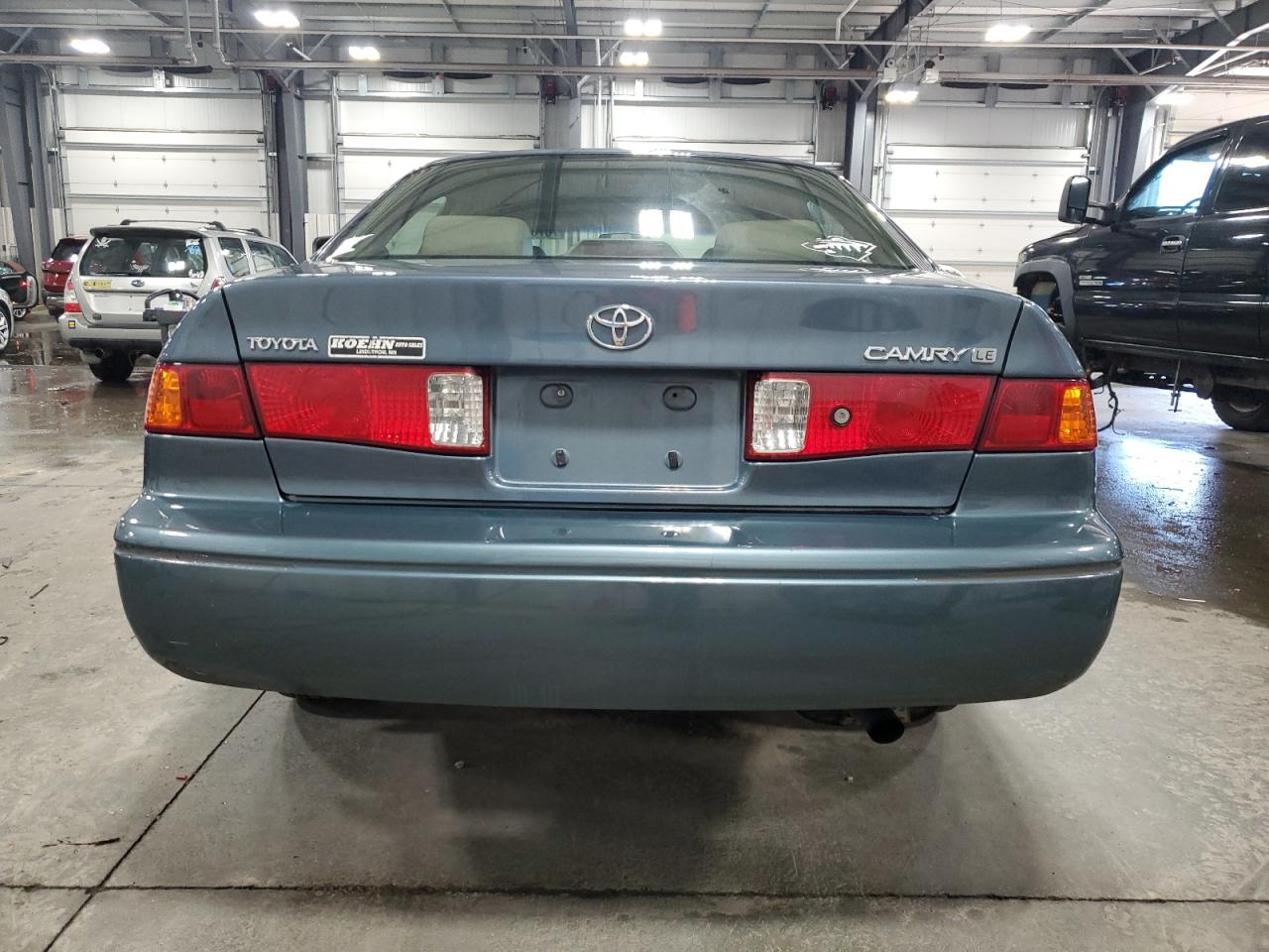 2000 Toyota Camry Ce VIN: JT2BG22K3Y0400735 Lot: 70768944