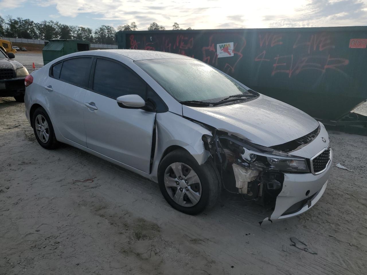 2017 Kia Forte - Image 4