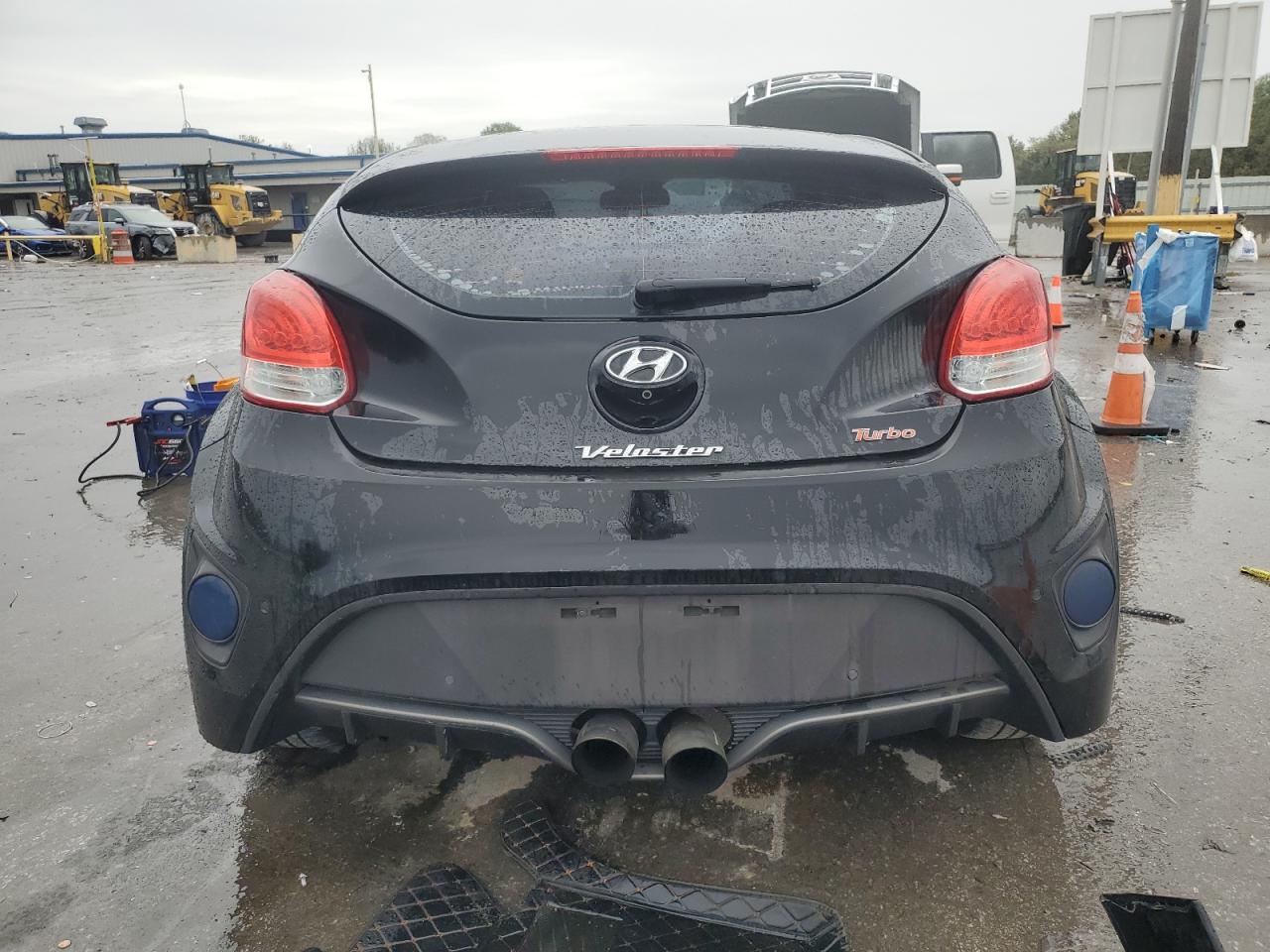 KMHTC6AE1GU289955 2016 Hyundai Veloster Turbo