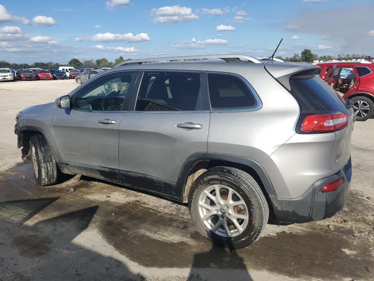 2015 Jeep Grand Cherokee - Image 2