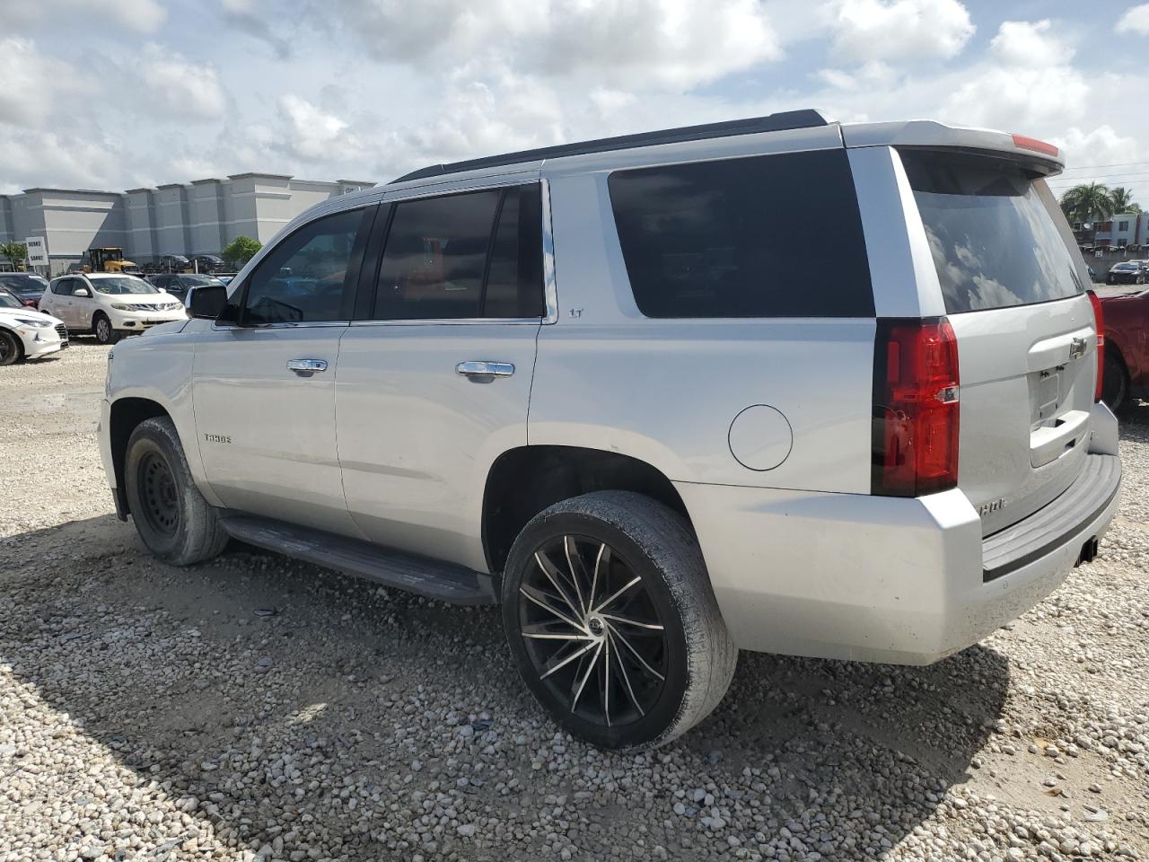 1GNSCBKC6FR657013 2015 CHEVROLET TAHOE - Image 2