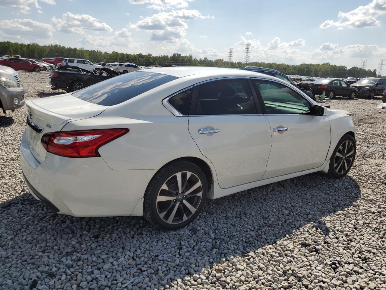 2017 Nissan Altima 2.5 VIN: 1N4AL3AP4HC272401 Lot: 71656484