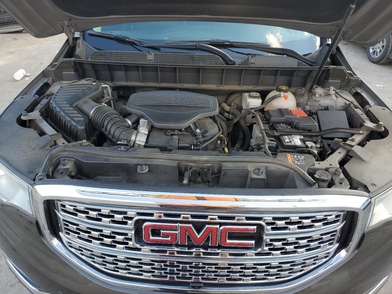 1GKKNPLS8KZ200112 2019 GMC Acadia Denali