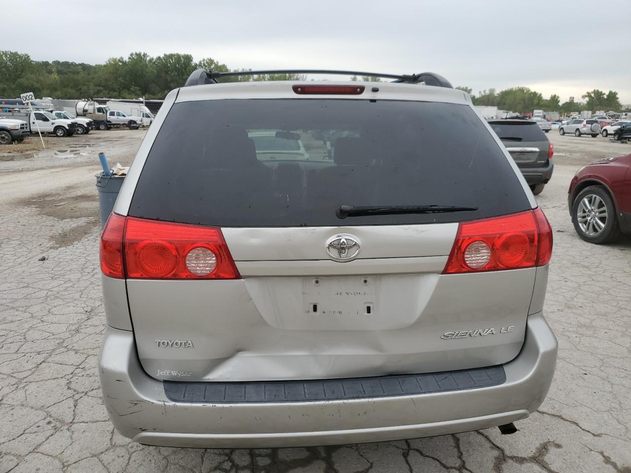 2010 Toyota Sienna Ce VIN: 5TDKK4CC9AS320089 Lot: 72979654