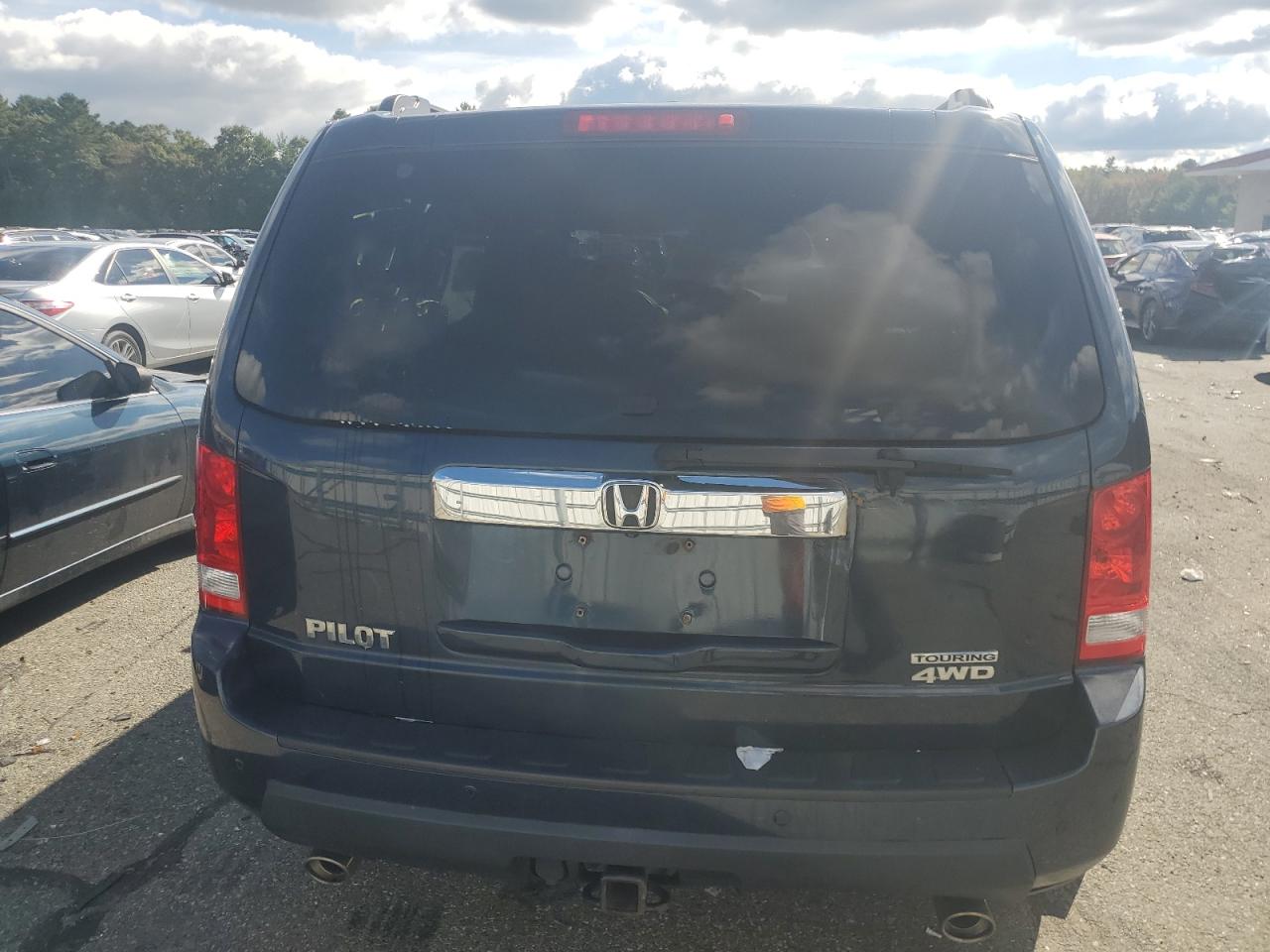 5FNYF4H91BB037686 2011 Honda Pilot Touring