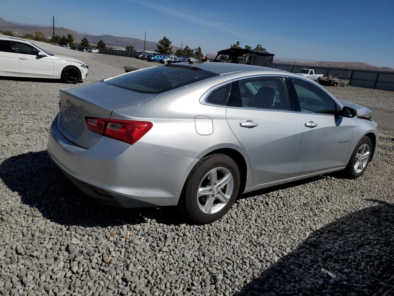 2019 Chevrolet Malibu - Image 3