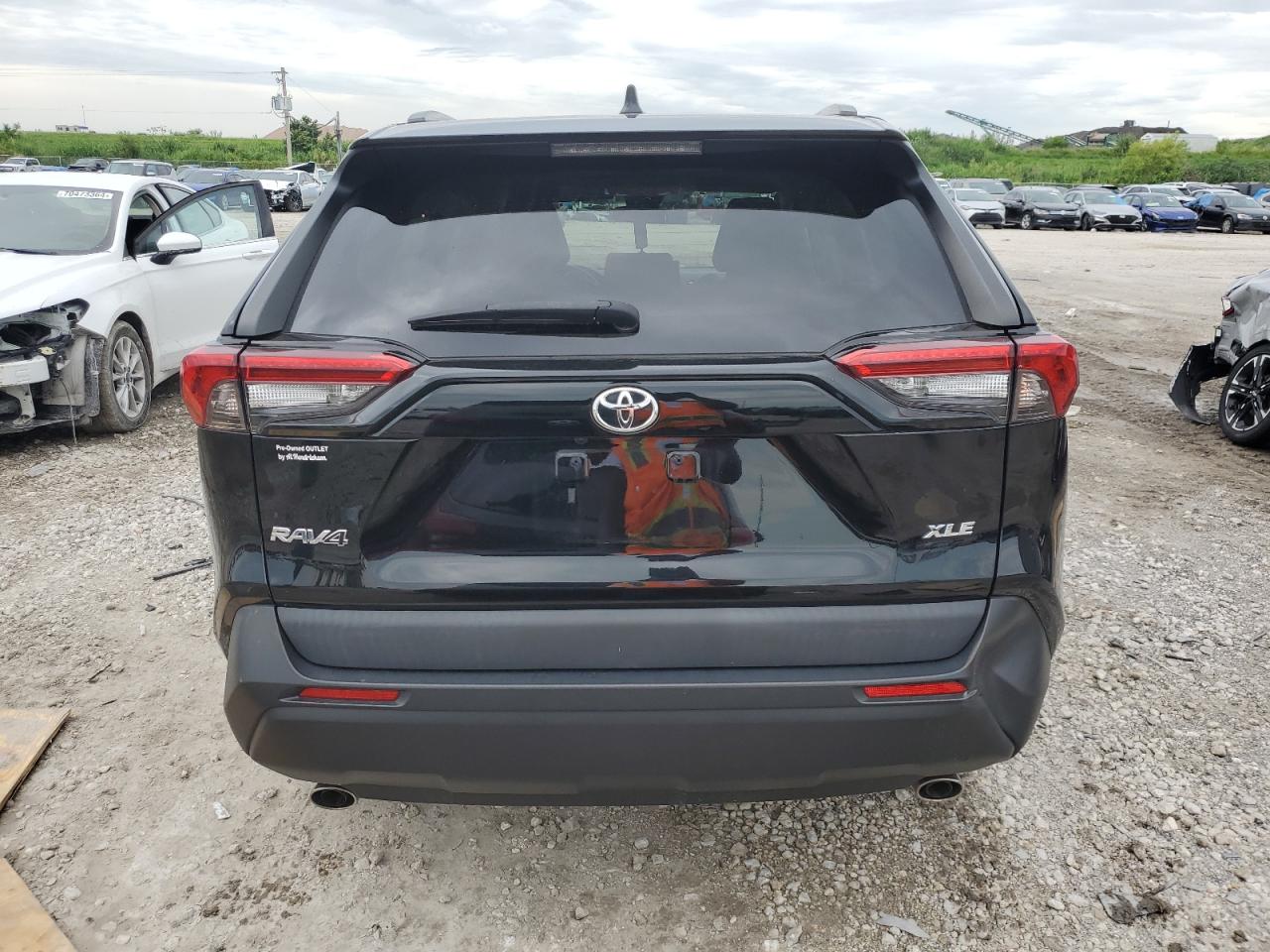 2021 Toyota Rav4 Xle Premium VIN: 2T3C1RFVXMW121119 Lot: 71054024