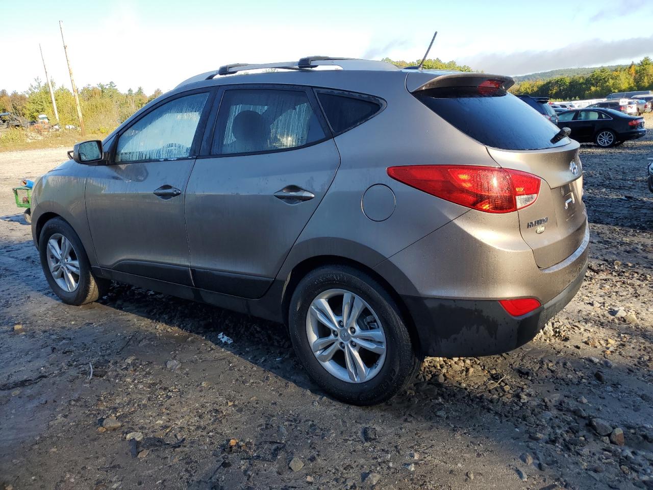 2010 Hyundai Tucson - Image 2