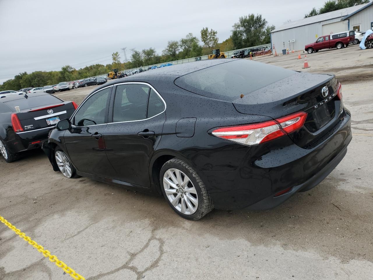 VIN 4T1B11HK9JU536470 2018 TOYOTA CAMRY no.2